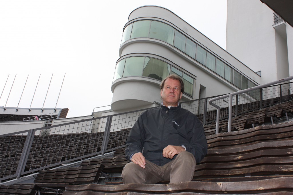 Kuvateksti: Rene Österman katsoi HIFK:n pelejä Olympiastadionilla jo 1960-luvulla.