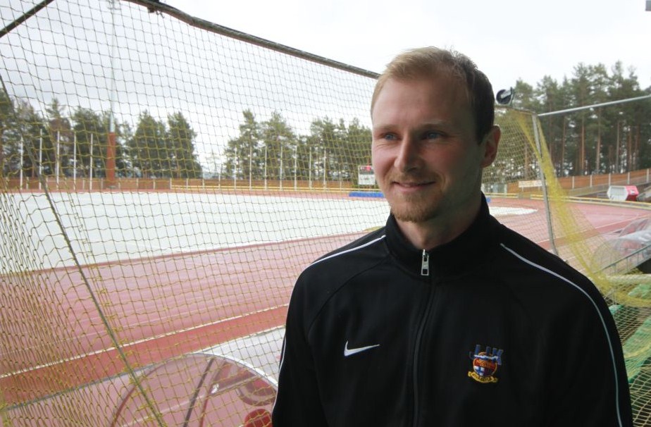 Kapteeni Janne Korhonen katsoo luottavaisena tulevaan kauteen.