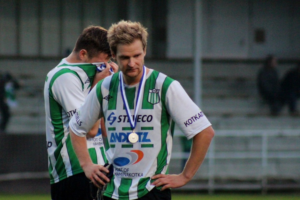 Viimeisen pelin jälkeen käteen jäivät vain pettymys ja hopeamitalit.