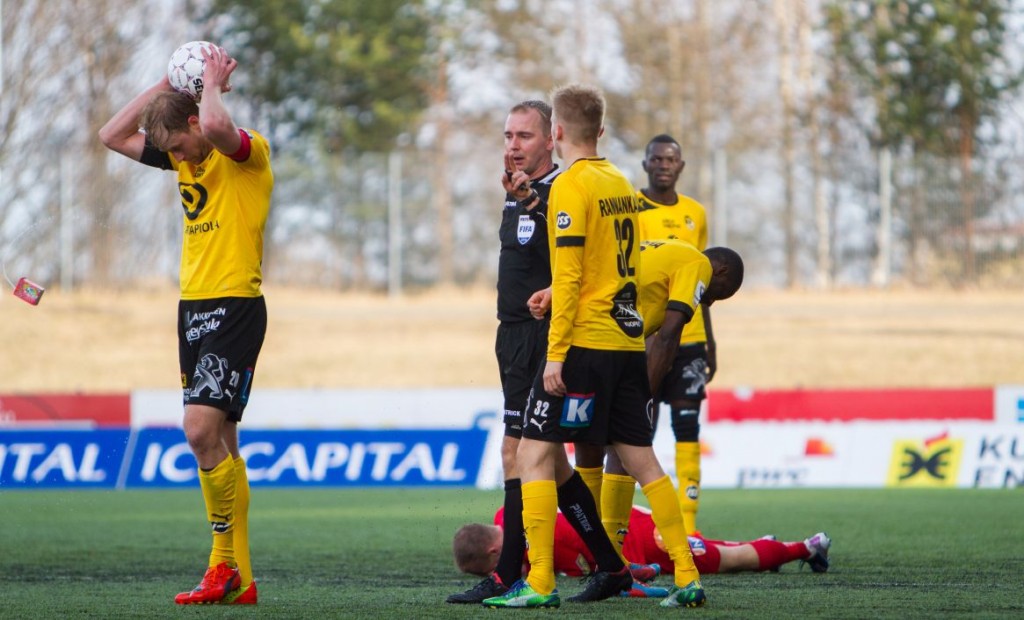 Lukuisat kuvaajat ovat auttaneet lehteämme ja saaneet meidät näyttämään hyvältä. Miska Savolaisen "Pillimehu-otos" on jo klassikko.